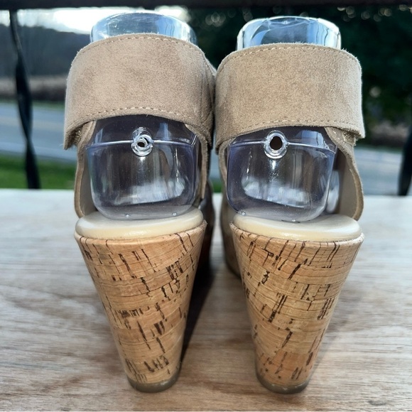 CORDANI Beige Suede Leather Heeled Platform Wedge Sandals 7.5 US - Picture 4 of 11